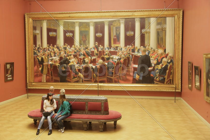 Посетители в залах. Русский музей. Санкт-Петербруг