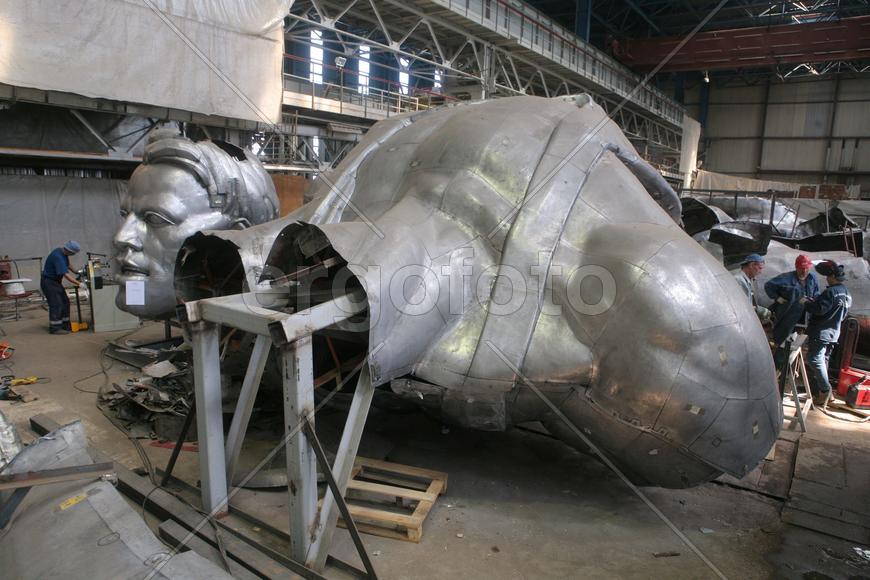 Реконструкция статуи Рабочий и Колхозница Веры Мухиной