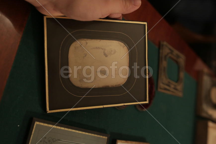 Коллекционер дагерротипов Александр Савинов. Старинная фотокарточка из коллекции 