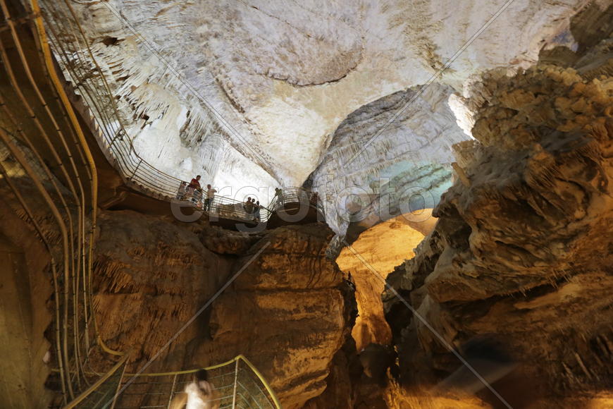 Ливан. Подземная пещера 