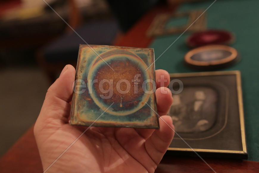 Коллекционер дагерротипов Александр Савинов. Старинная фотокарточка из коллекции 