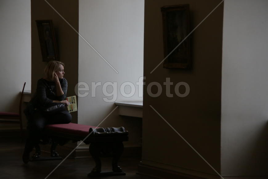 Посетители в залах. Русский музей. Санкт-Петербруг