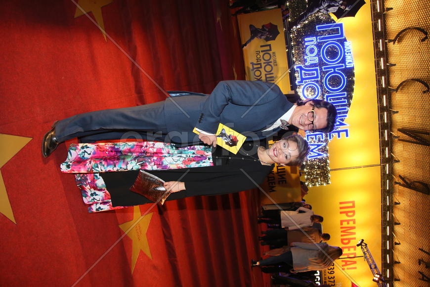 Премьера мюзикла "Поющие под дождем"