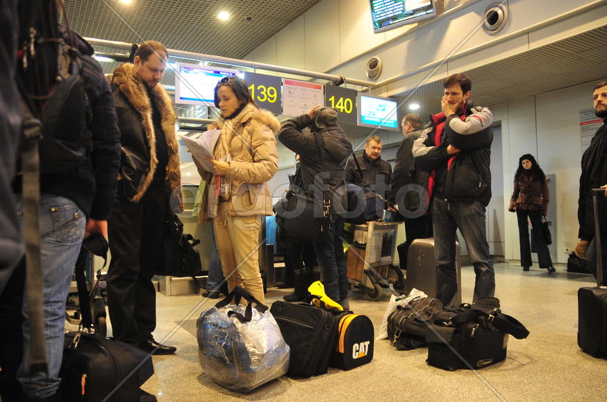 Стойки регистрации в аэропорту Домодедово. Ямало-ненецкий  автономный округ. Город Салехард, поселок