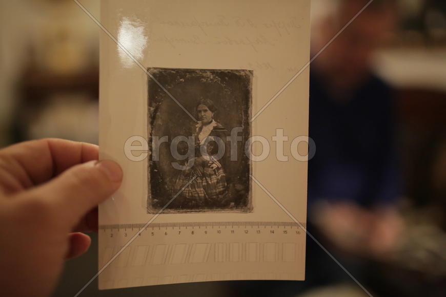 Коллекционер дагерротипов Александр Савинов. Старинная фотокарточка из коллекции 