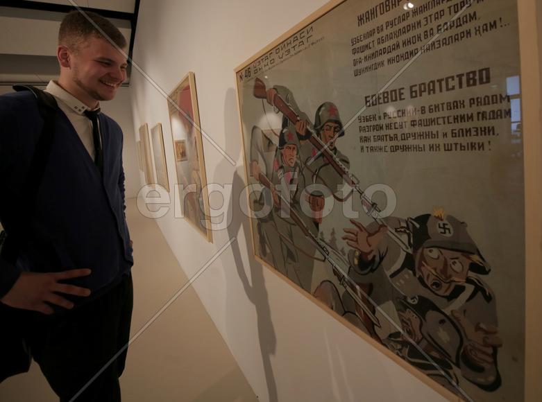 МВО «Манеж» совместно с галереей ARTSTORY представляет выставку «Ташкентский альбом. 1910–1970». На 