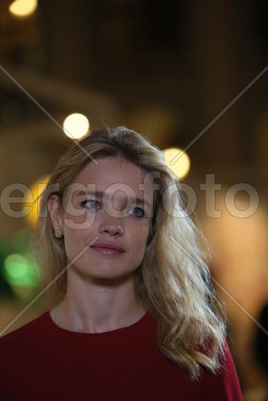 Наталия Водянова на благотвортиельном аукционе на арт-ярмарке Cosmoscow 