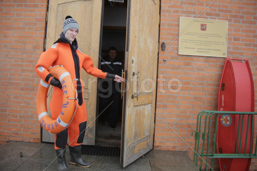 Школьник на спасательной станции "Царицыно"