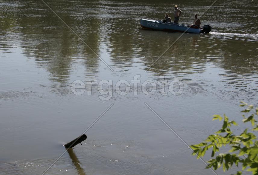 Пробный подъем танка Т-34 из реки Дон, 13 июля 2016 года. 