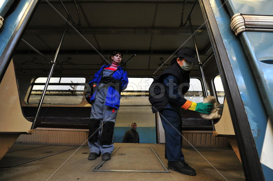 Мойка вагонов метро 23