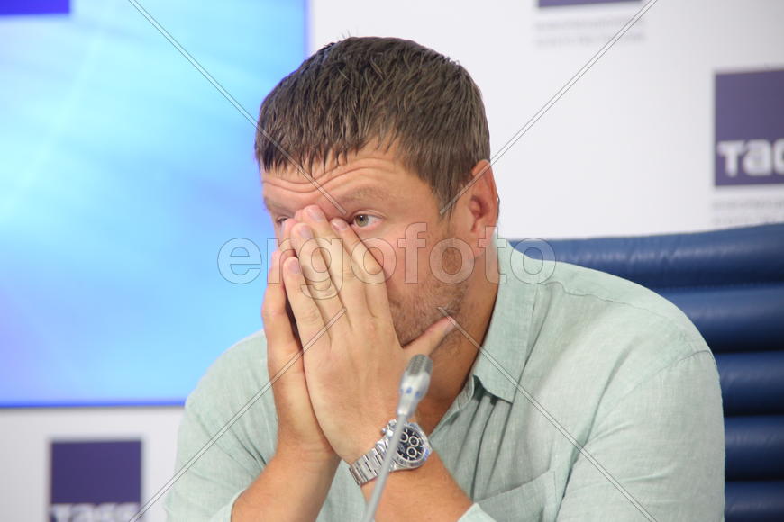 Евгений Кафельников