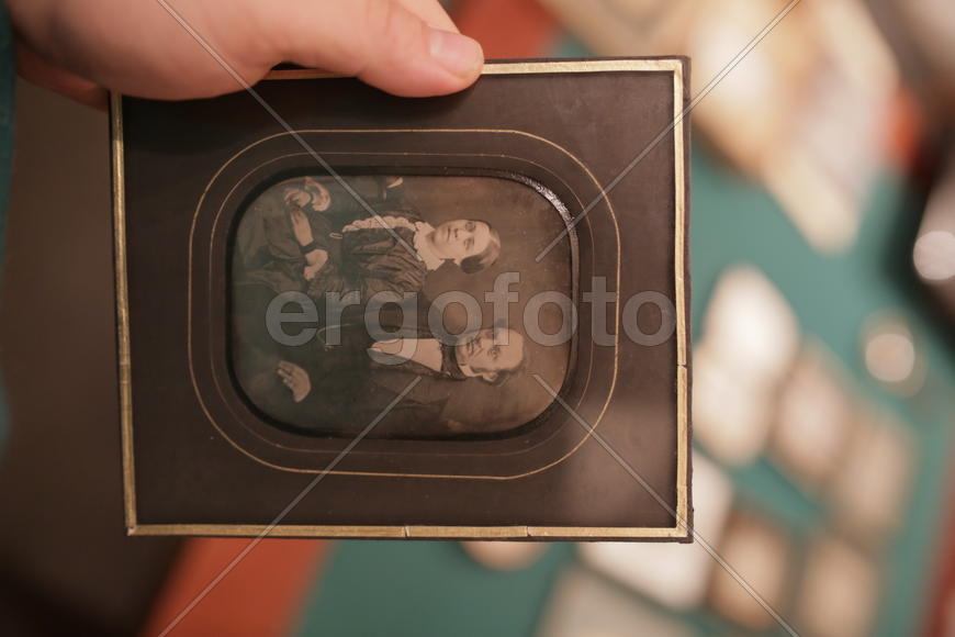 Коллекционер дагерротипов Александр Савинов. Старинная фотокарточка из коллекции 