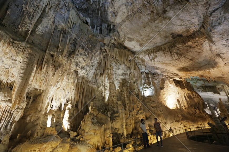 Ливан. Подземная пещера 