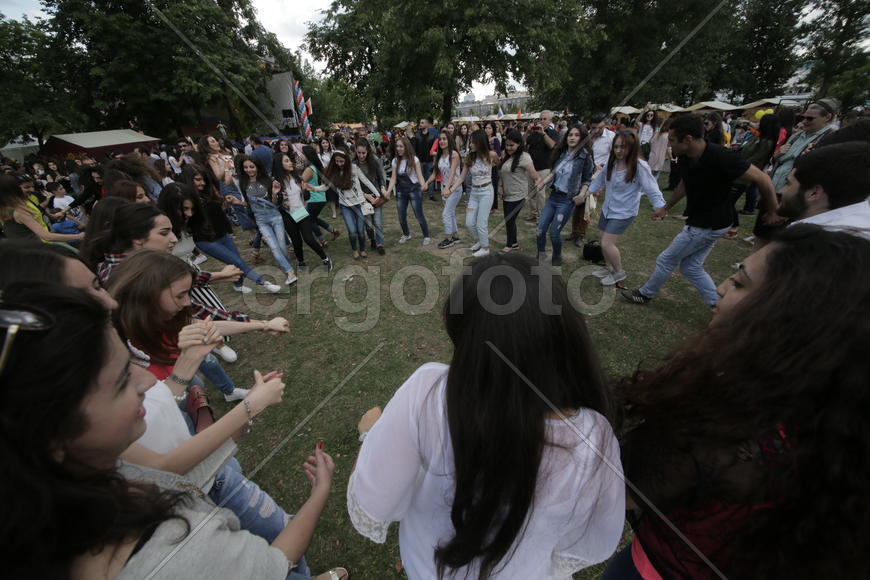 Праздник "Абрикос" в парке Музеон, 10 июля 2016 года. 