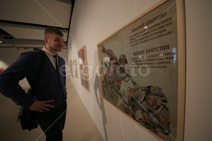 МВО «Манеж» совместно с галереей ARTSTORY представляет выставку «Ташкентский альбом. 1910–1970». На 