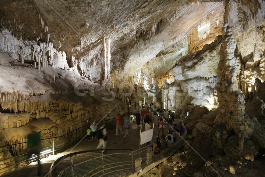 Ливан. Подземная пещера 