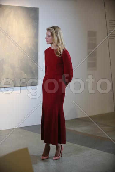 Наталия Водянова на благотвортиельном аукционе на арт-ярмарке Cosmoscow 