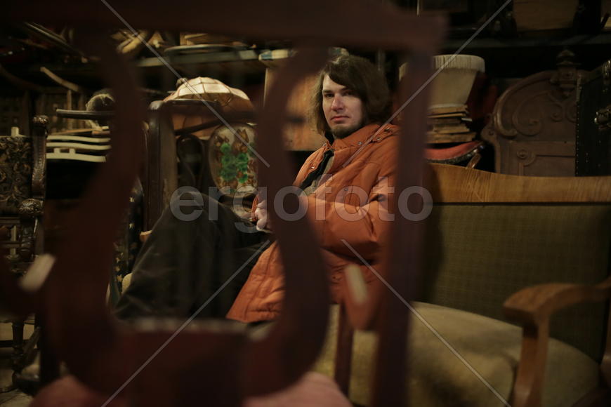 Художник и антиквар Ираклий Месхия