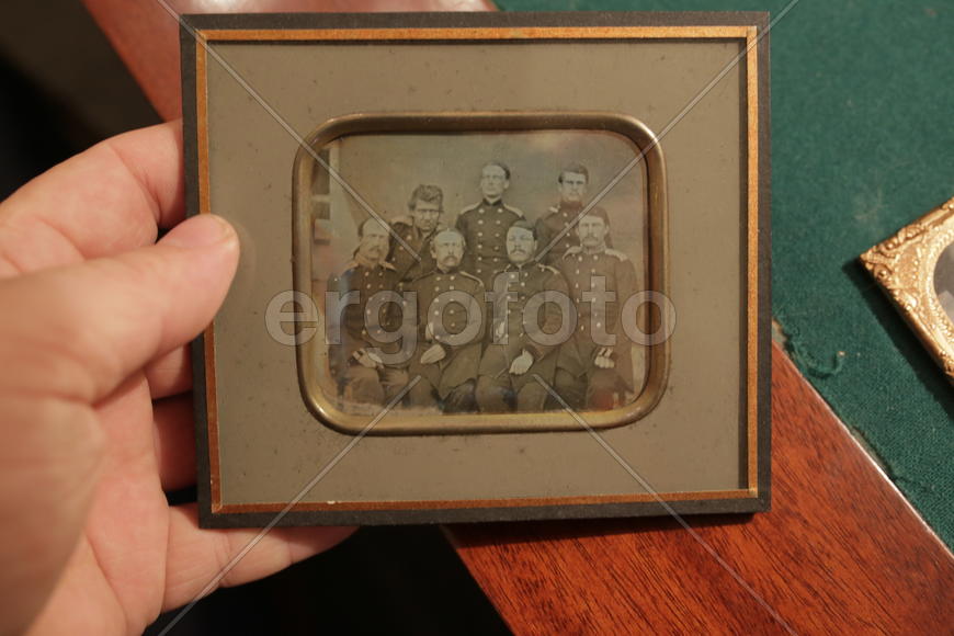 Коллекционер дагерротипов Александр Савинов. Старинная фотокарточка из коллекции 