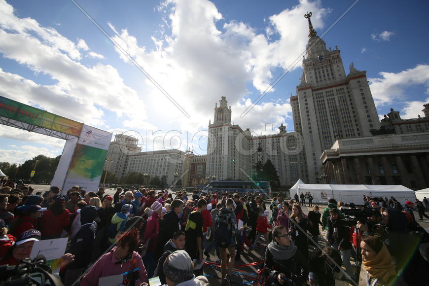 Всероссийский день ходьбы. Массовый старт у высотки