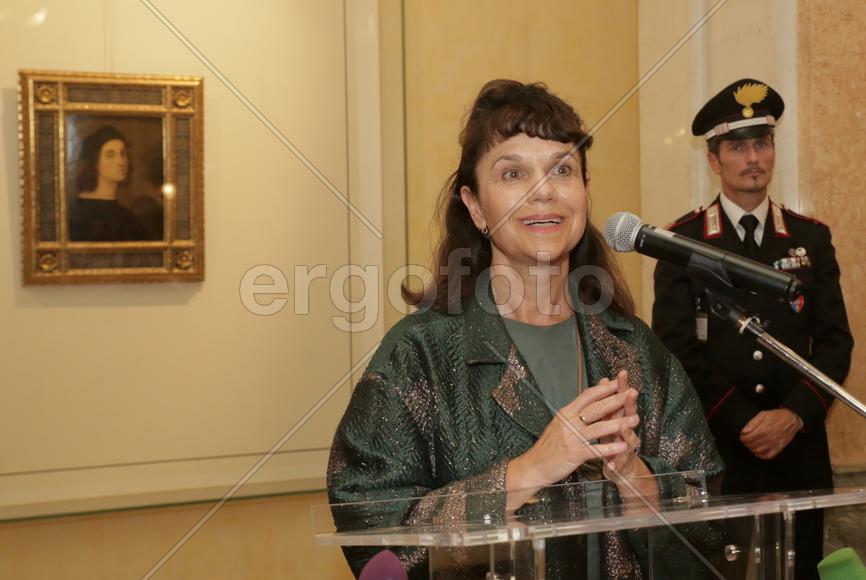 Директор ГМИИ им.Пушкина Марина Лошак на Выставке Рафаэля в резиденции посла Италии 