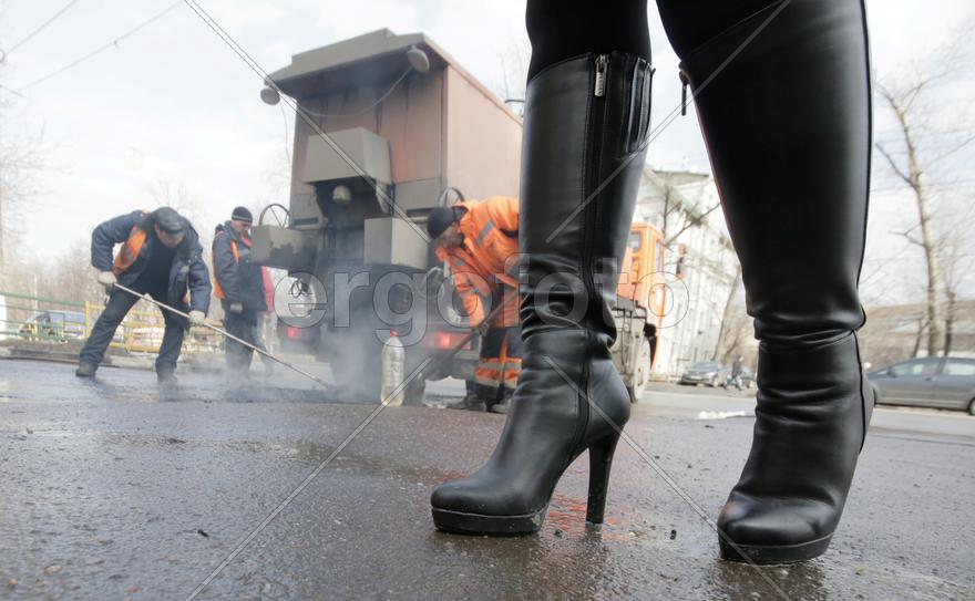 Ямочный ремонт на ул.Авиамоторная, дом 8