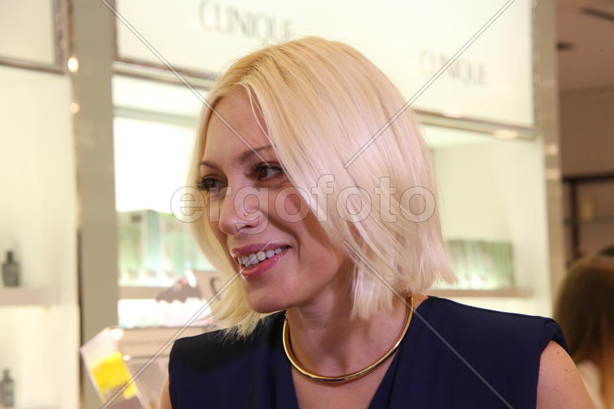 Телеведущая Аврора