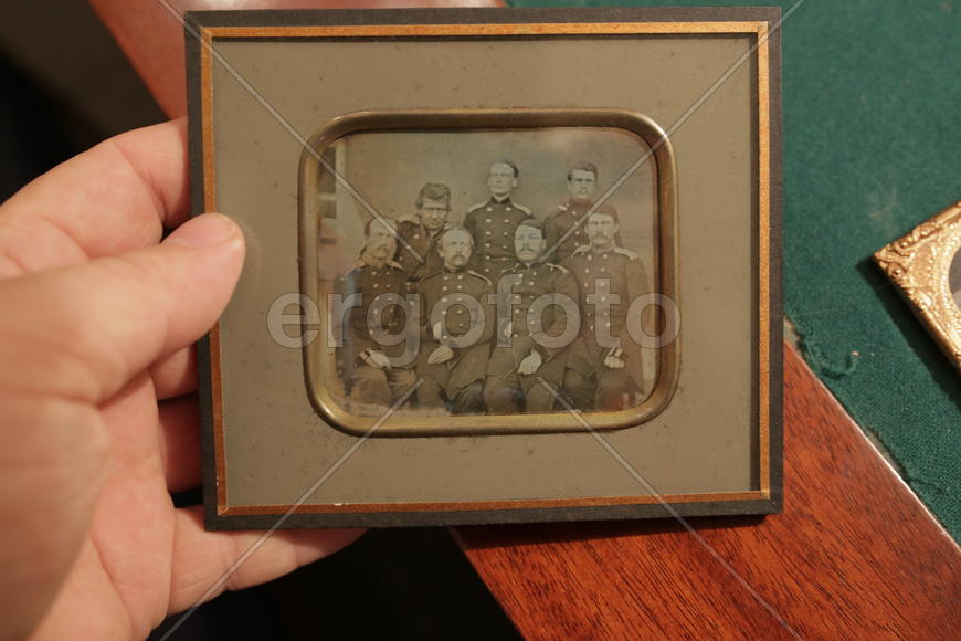 Коллекционер дагерротипов Александр Савинов. Старинная фотокарточка из коллекции 