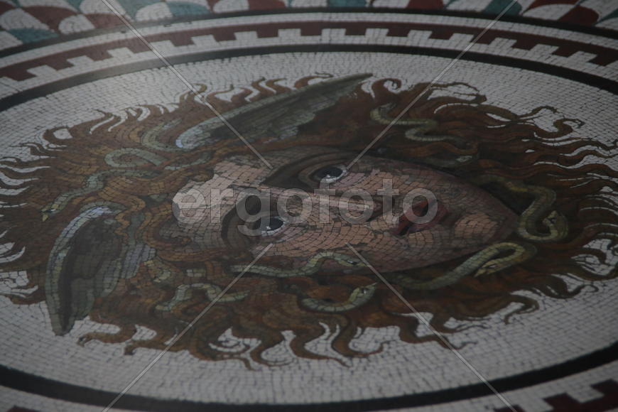 Пол украшенный мозаикой а музее Эрмитажа. Санкт-Петербург 