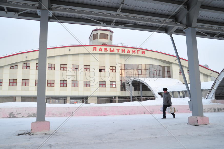 ВОкзал Лабытнанги Ямало-ненецкий  автономный округ. Город Салехард, поселок Лабытнанги. фото Сергей 