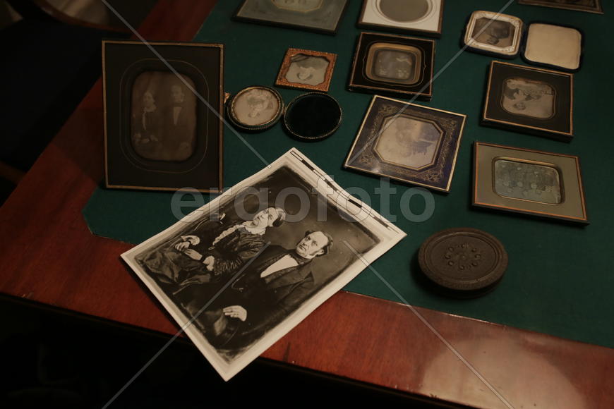 Коллекционер дагерротипов Александр Савинов. Старинная фотокарточка из коллекции 