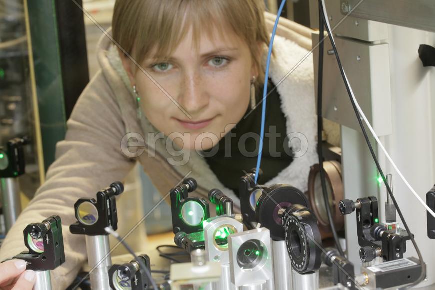 Елена Калганова, младший научный сотрудник лаборатории. Исследование атомных часов 