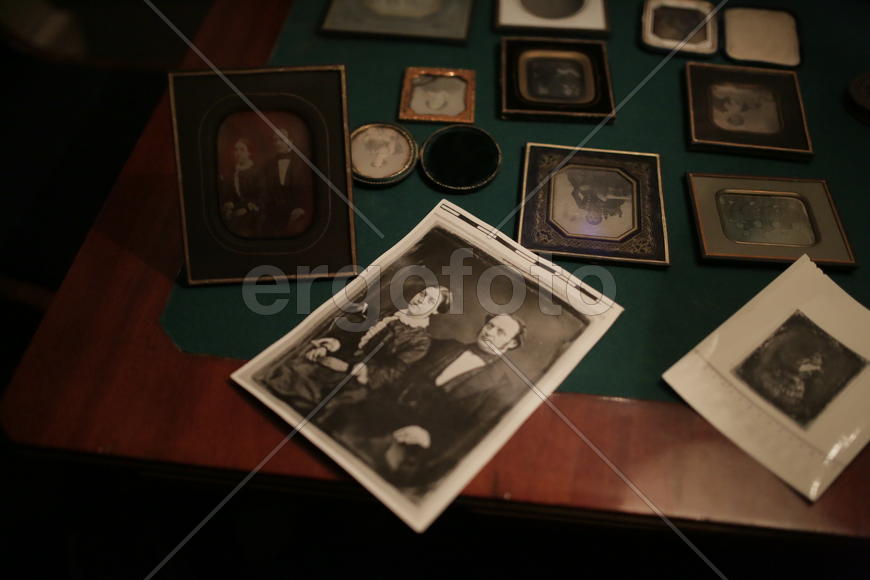 Коллекционер дагерротипов Александр Савинов. Старинная фотокарточка из коллекции 