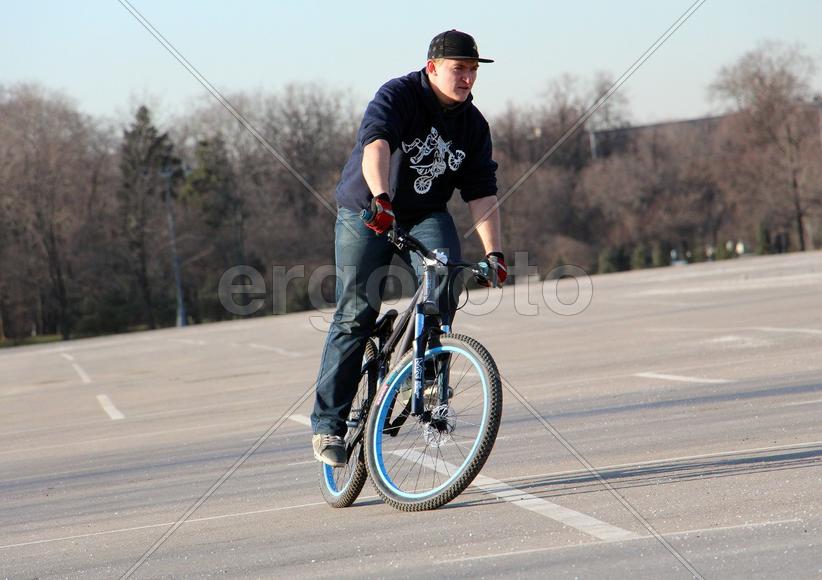 MTB-Moscow. Два велосипедиста