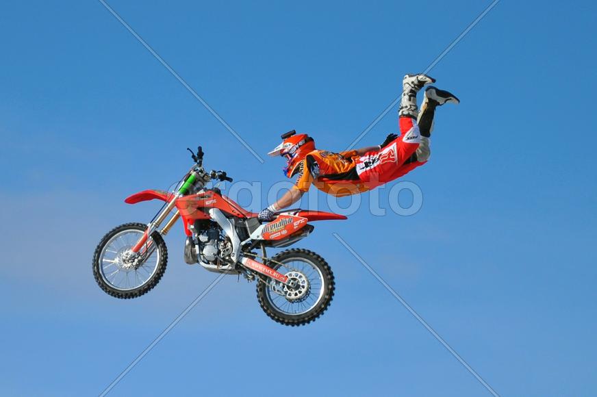 Superman-onehand trick