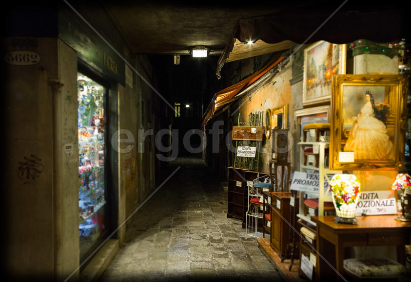 Венецианский переулок