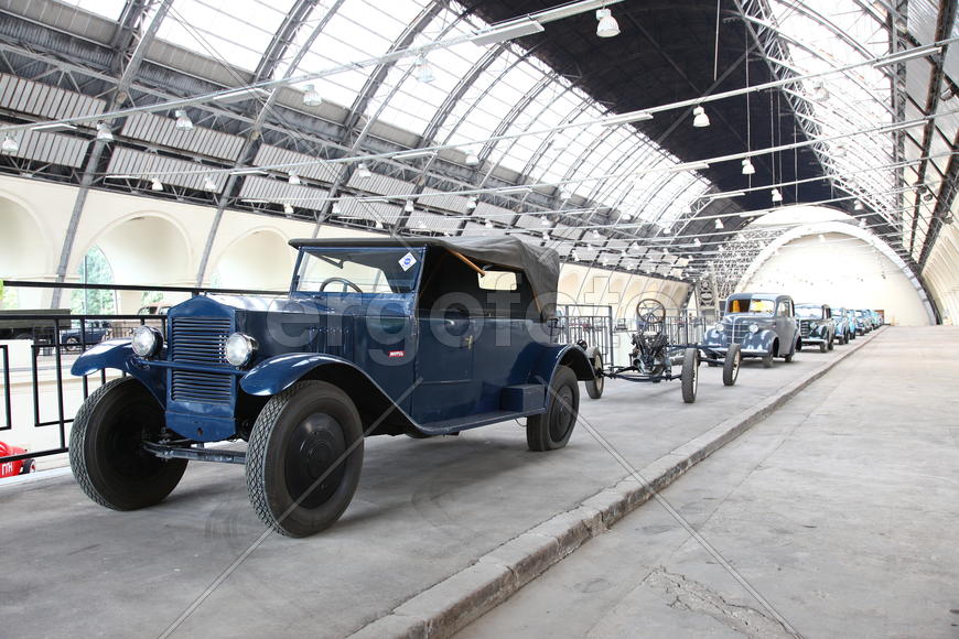 ВДНХ. Автомобиль.