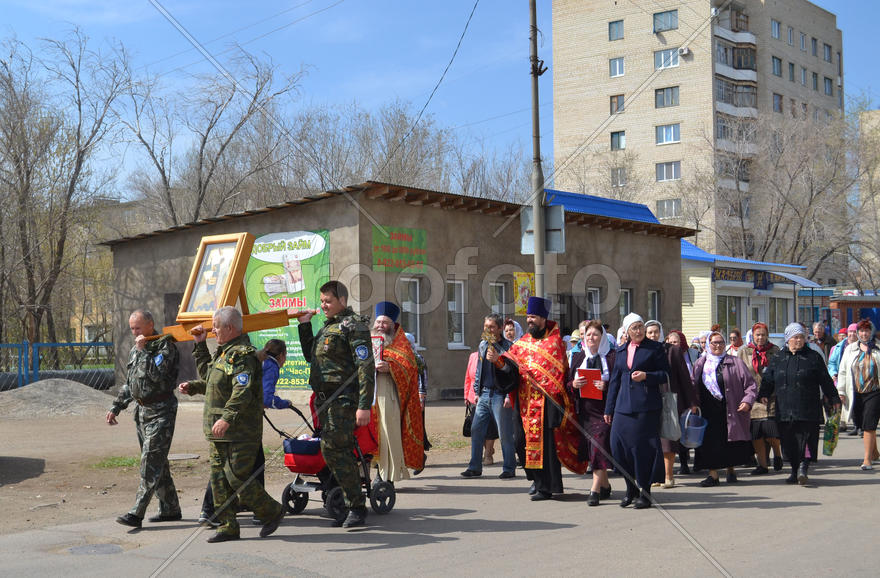 С верой и мольбою