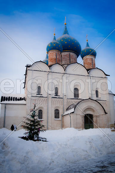 Голубые купола