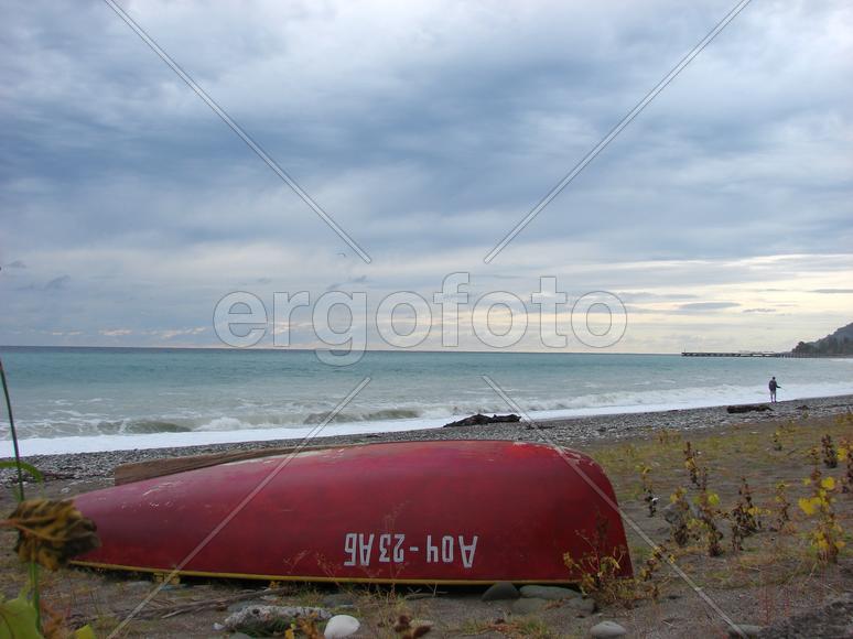 Осенний пляж