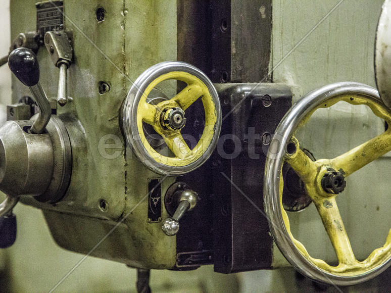 Органы управления станка