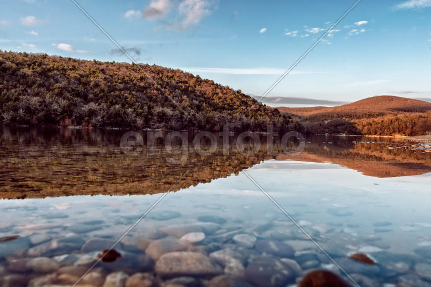 Озеро в горах Сукко