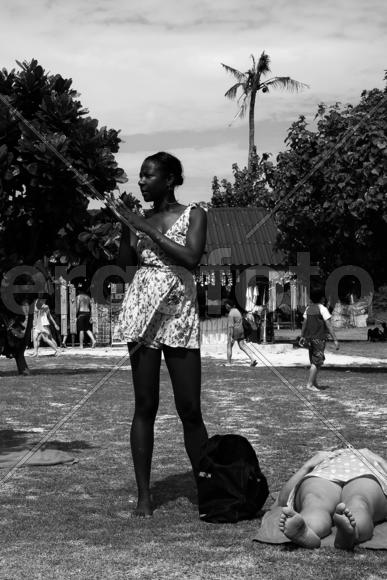 Девушка в платье