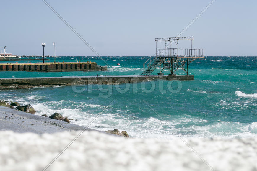 Смотровая вышка на море