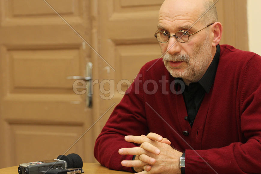 Борис Акунин