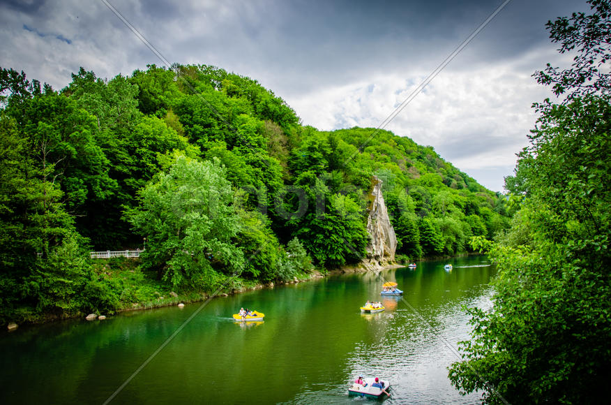 р.Псекупс вид с моста на скалу Спасения