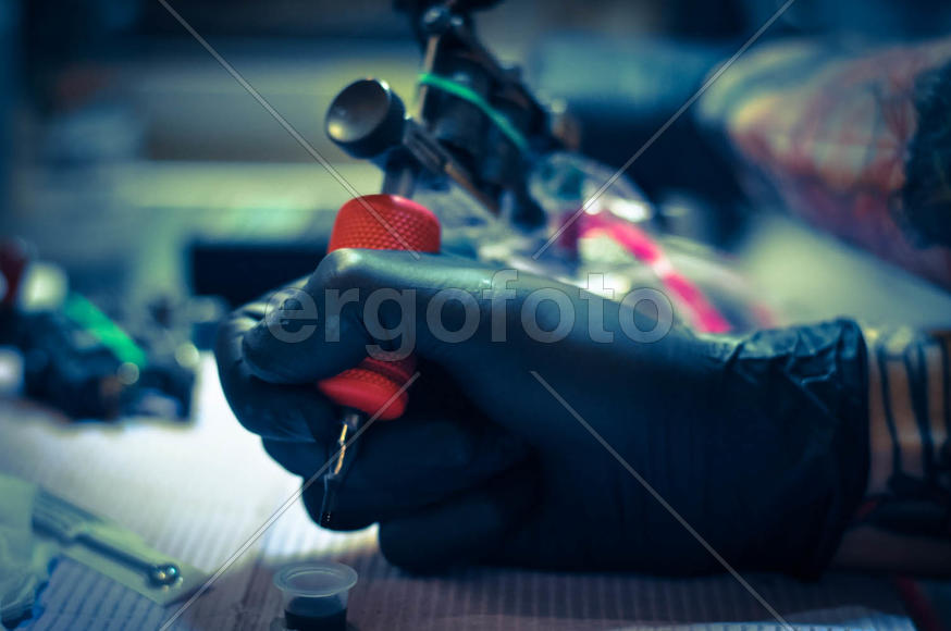 Тату-машинка