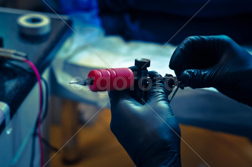 Тату-машинка