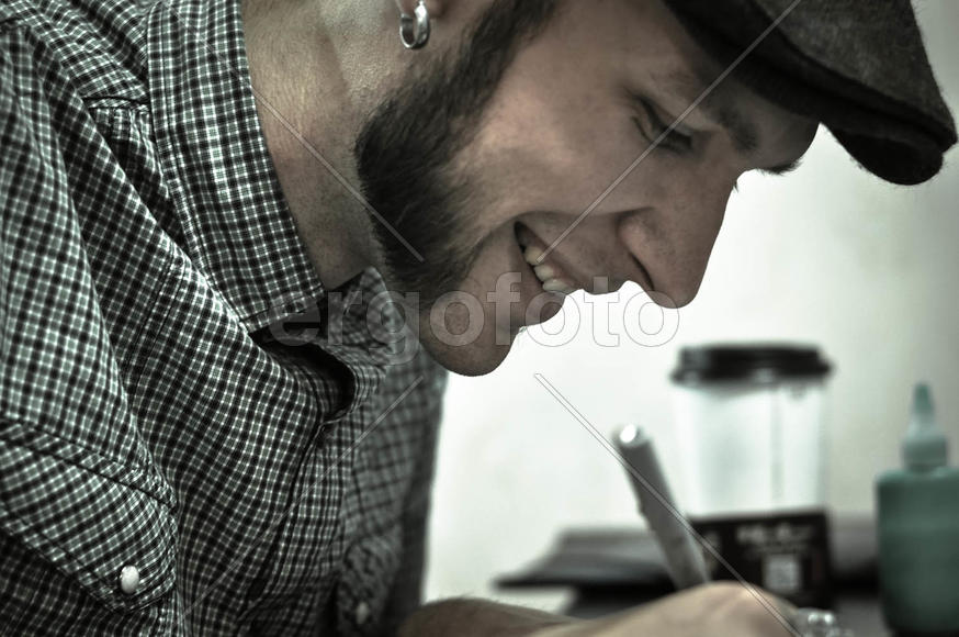 Тату-мастер