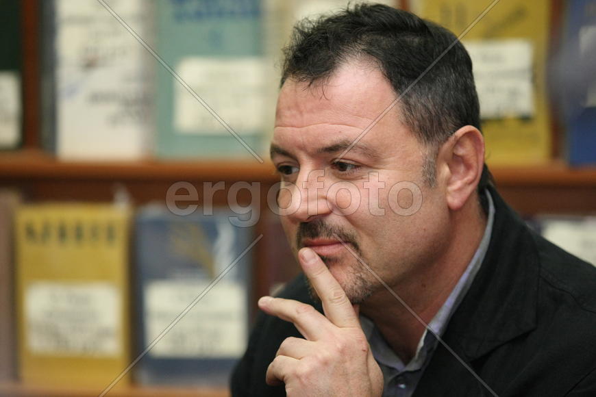 Максим Леонидов